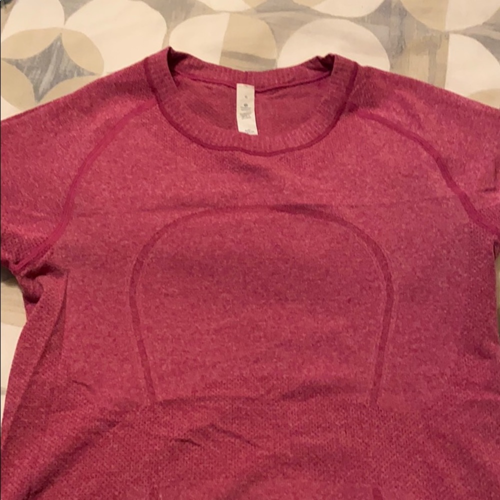 Lululemon short sleeve tee